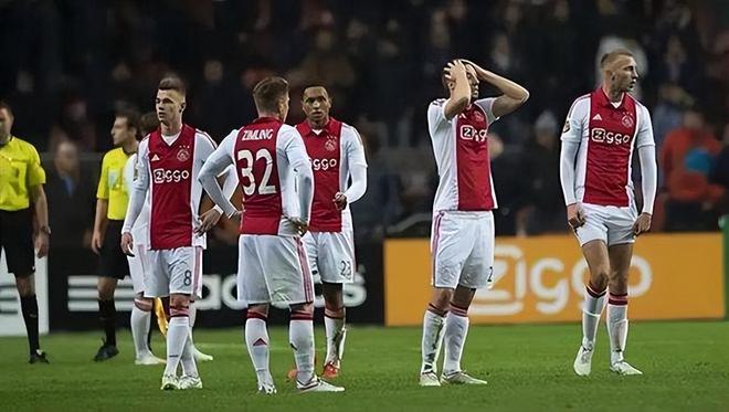 中为球队带 中为球队带